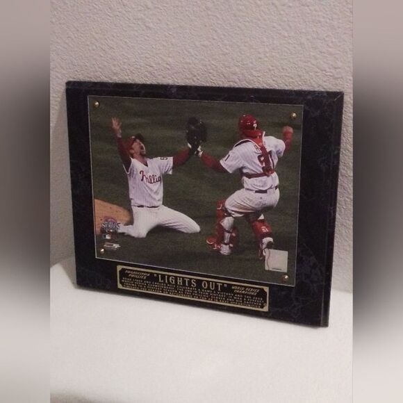 Philadelphia Phillies ‘Lights Out’ World Series Plaque - 2008 - Picture 3 of 6